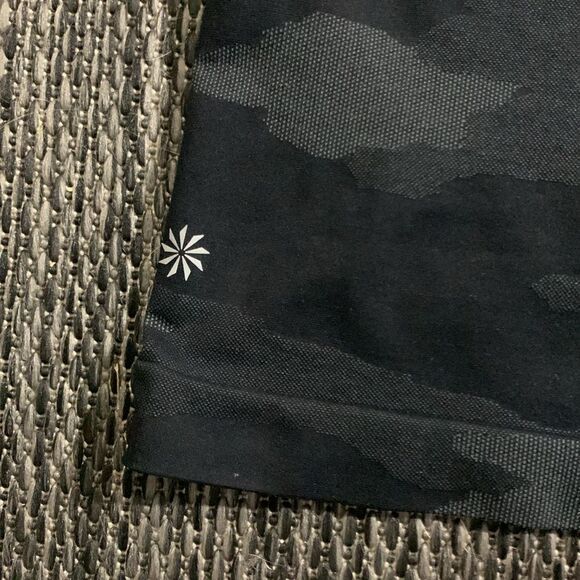 Athleta speedlight camo tank black - Picture 4 of 5